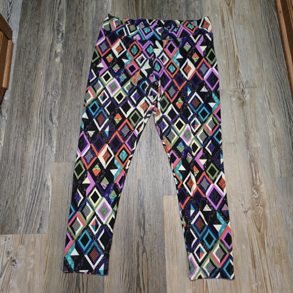 LuLaRoe Black and Purple Leggings Geometric Pattern